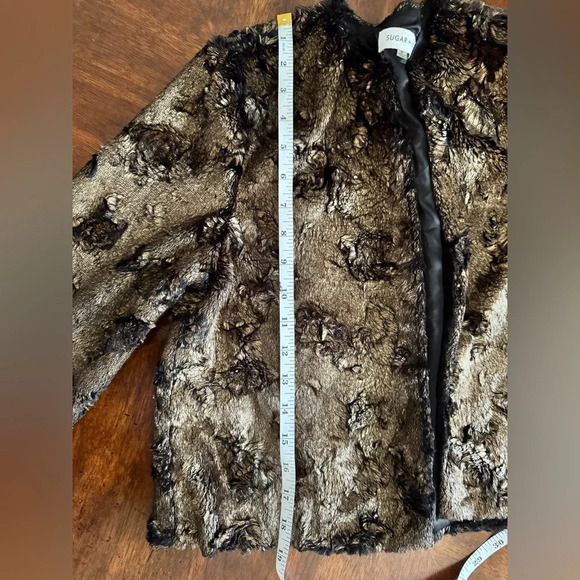 Sugar+Lips Women's Faux Fur Smooth Brown Cropped 3/4 Sleeve Jacket Small NWT - Picture 9 of 12